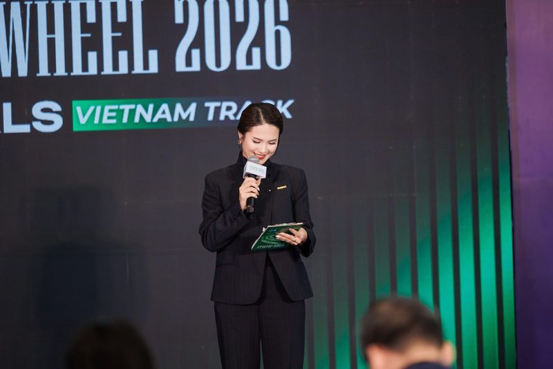 Vũ Hà Trang dẫn vòng thi Startup Wheel 2026 Vietnam Track
